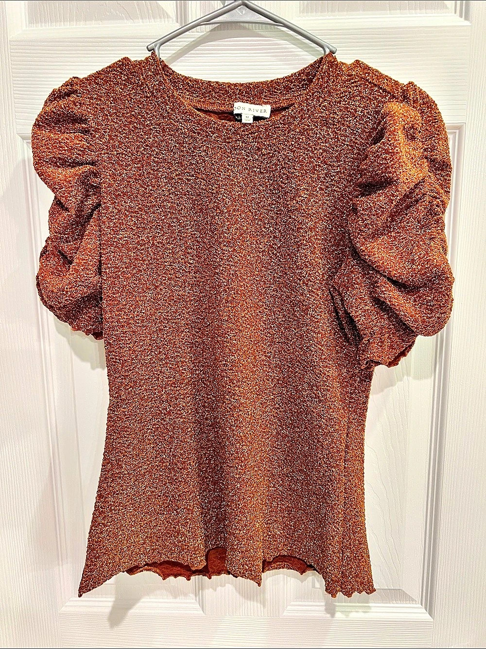 Moon River Puff Sleeve Top in Brown Size Medium Like New